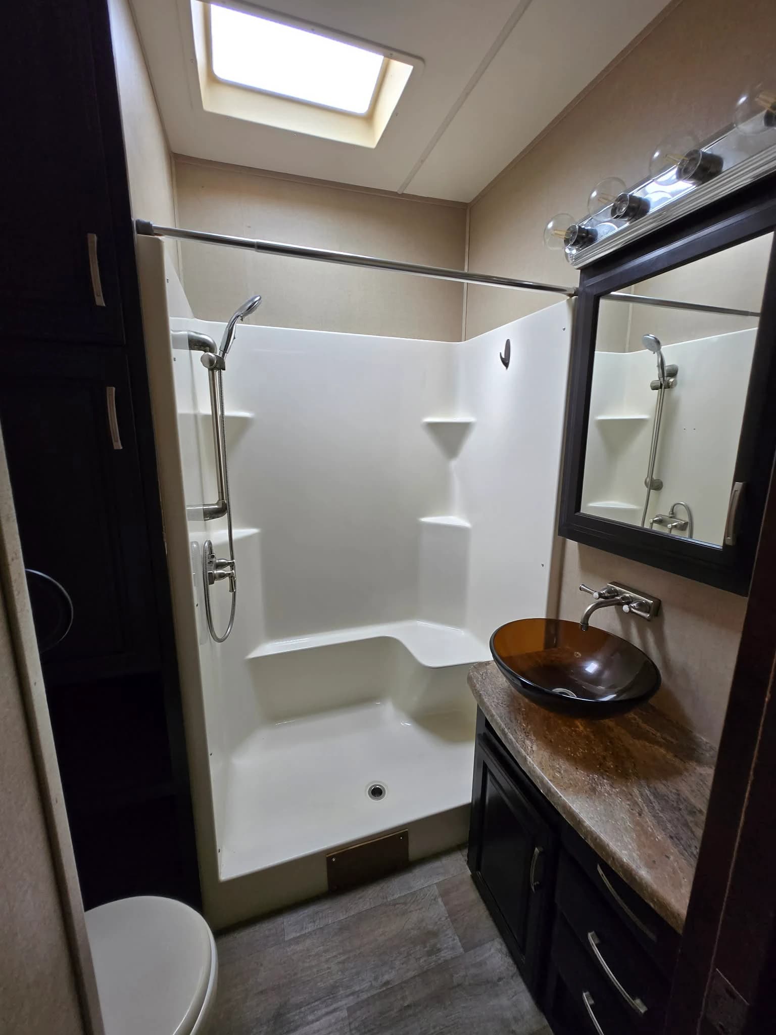 2016 Grand Design Solitude 379FL — photo 15 of 15