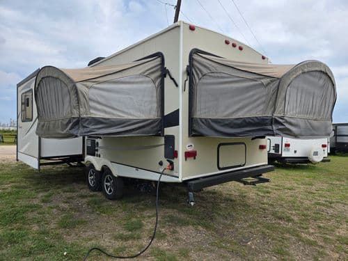 2018 Coachmen Freedom Express 23TQX gallery 2