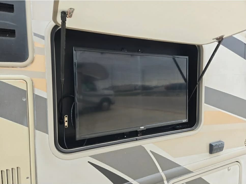 2015 Thor Axis 251 — photo 7 of 10