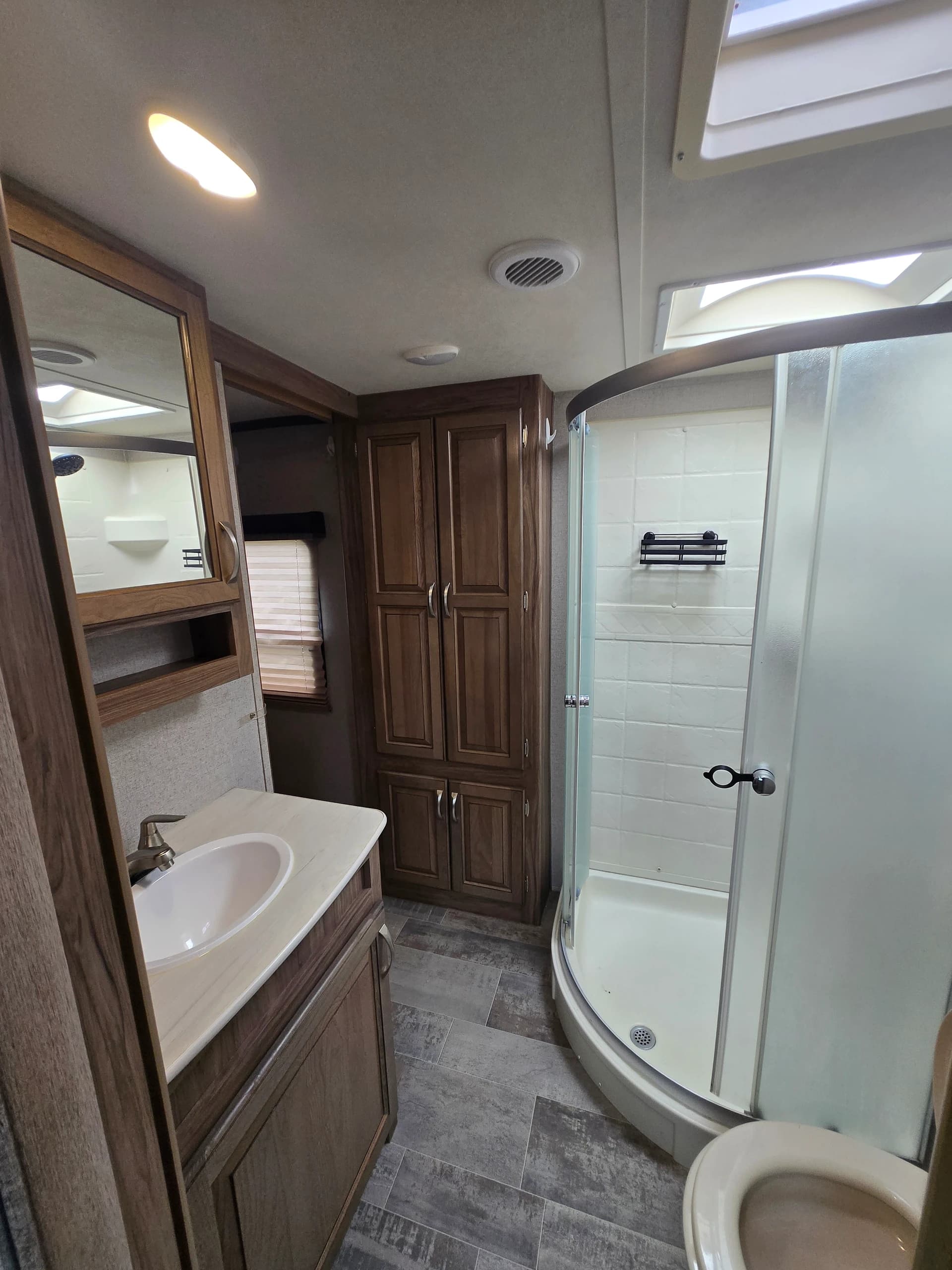 2019 Keystone Atlas 3112BHF_PROD — photo 10 of 14