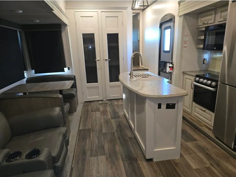 2021 Keystone Rv Company Cougar 364bhl — photo 5 of 11
