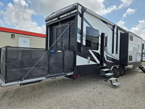 2021 Keystone Voltage 4175