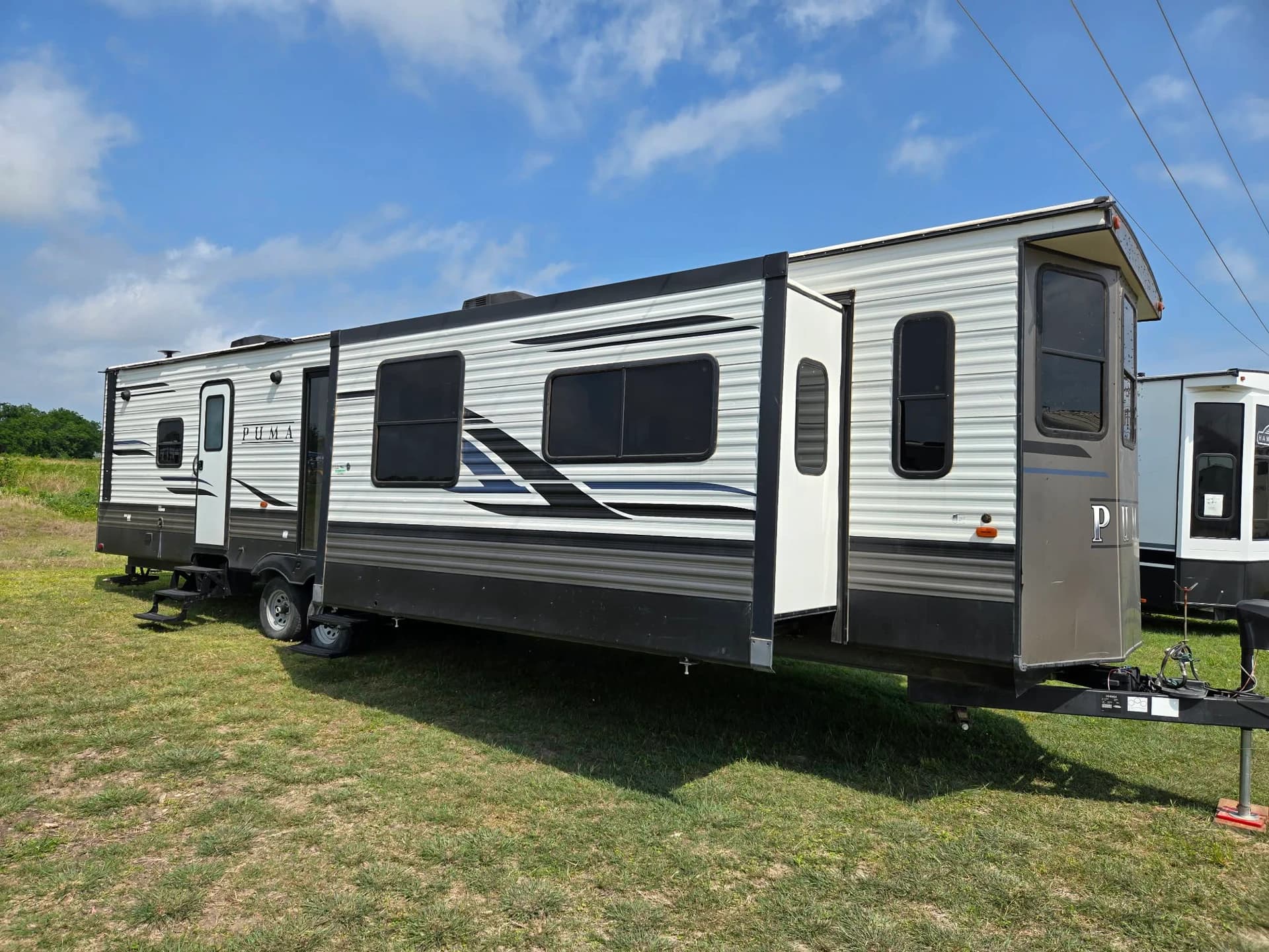2020 Forest River PALIMINO PUMA37PFL — photo 4 of 5