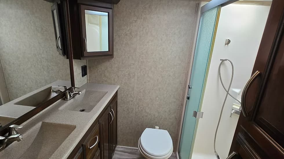 2017 Forest River PRIMETIME SANIBEL3751 — photo 9 of 13