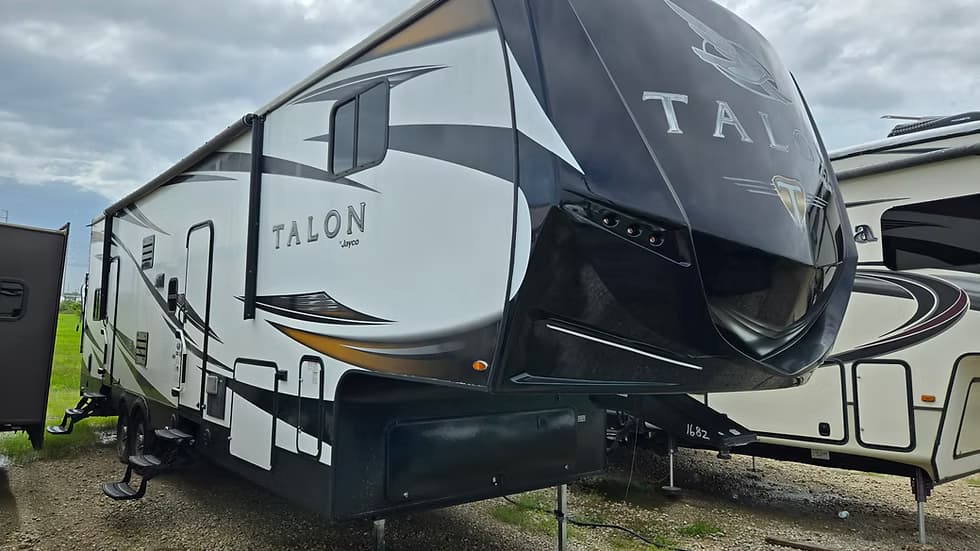 2018 Jayco Talon 3013 — photo 1 of 14