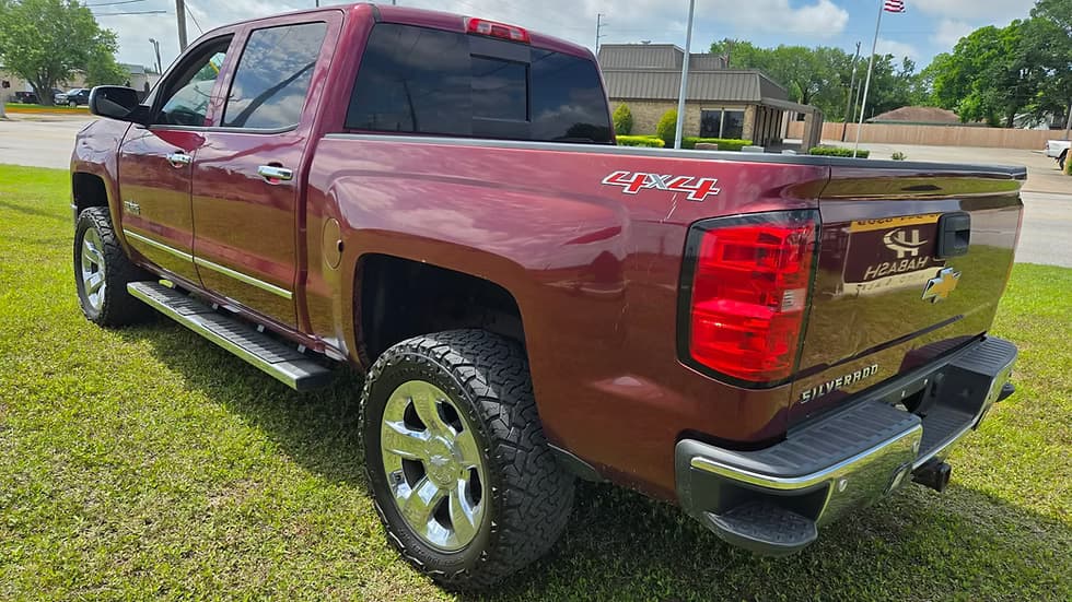 2014 Chevrolet Silverado LTZ4x4 — photo 2 of 11