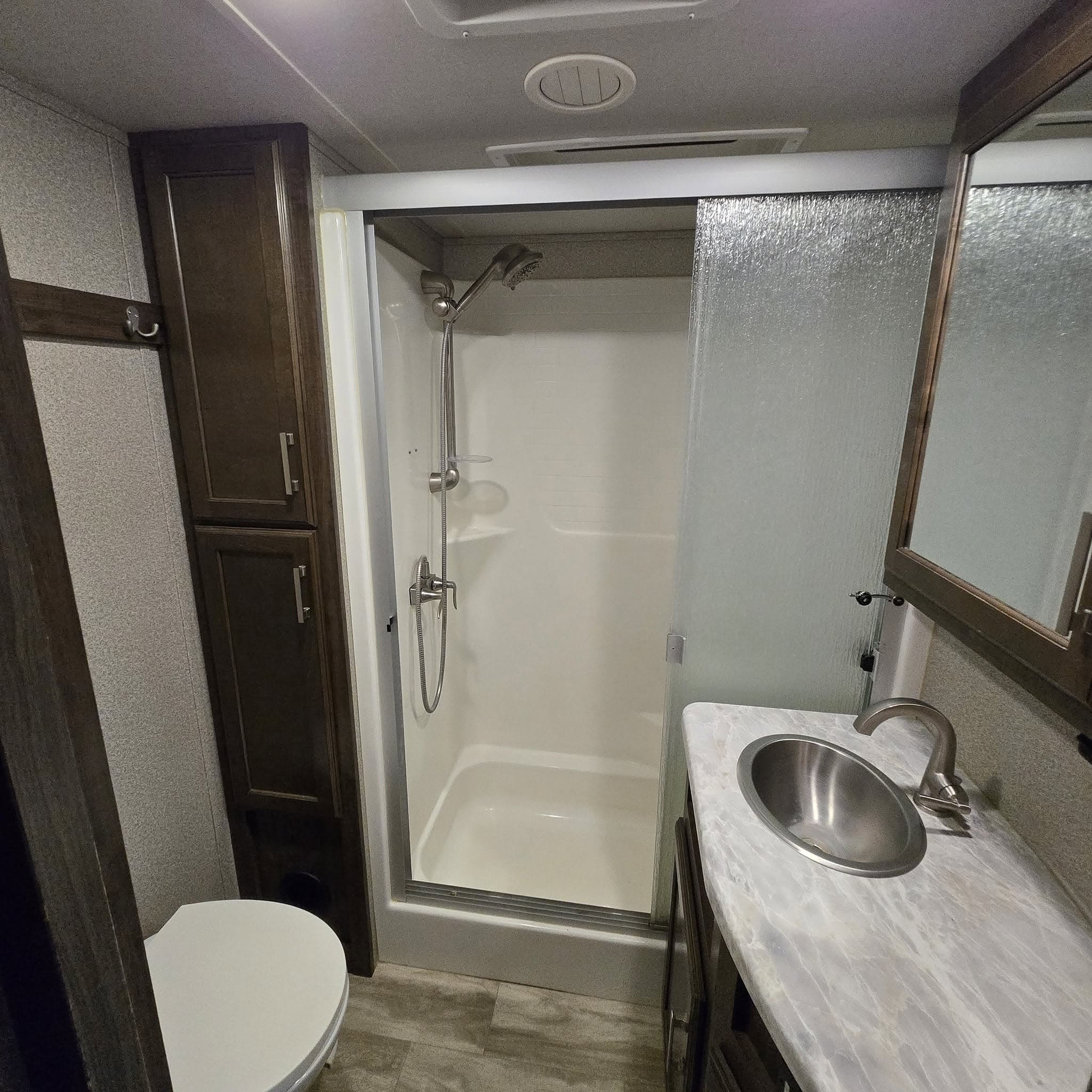 2020 Grand Design Solitude 3950BHR — photo 10 of 19
