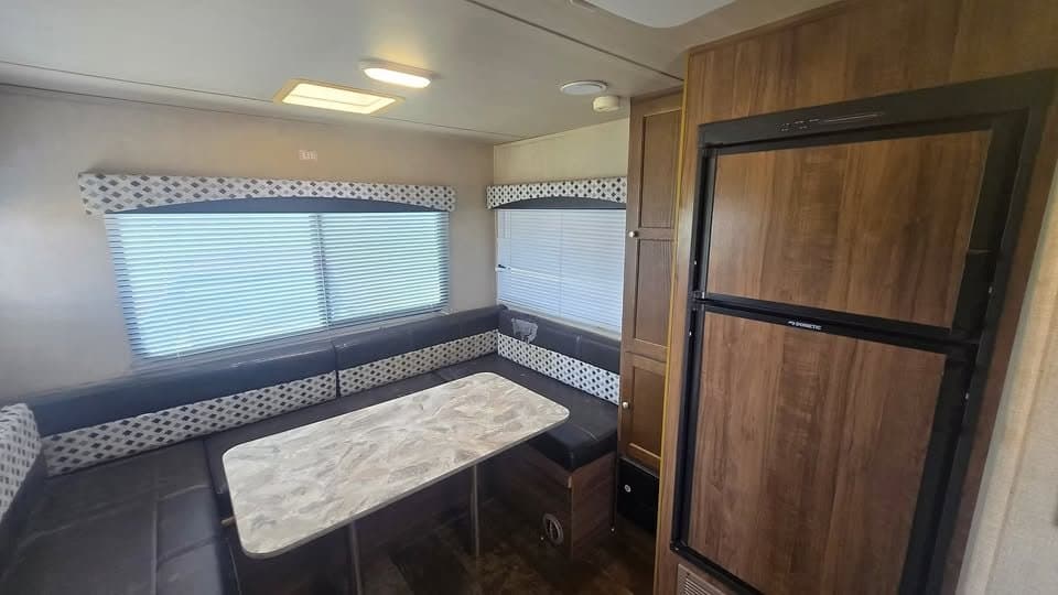 2018 Gulf Stream Breeze 22UDL — photo 11 of 14