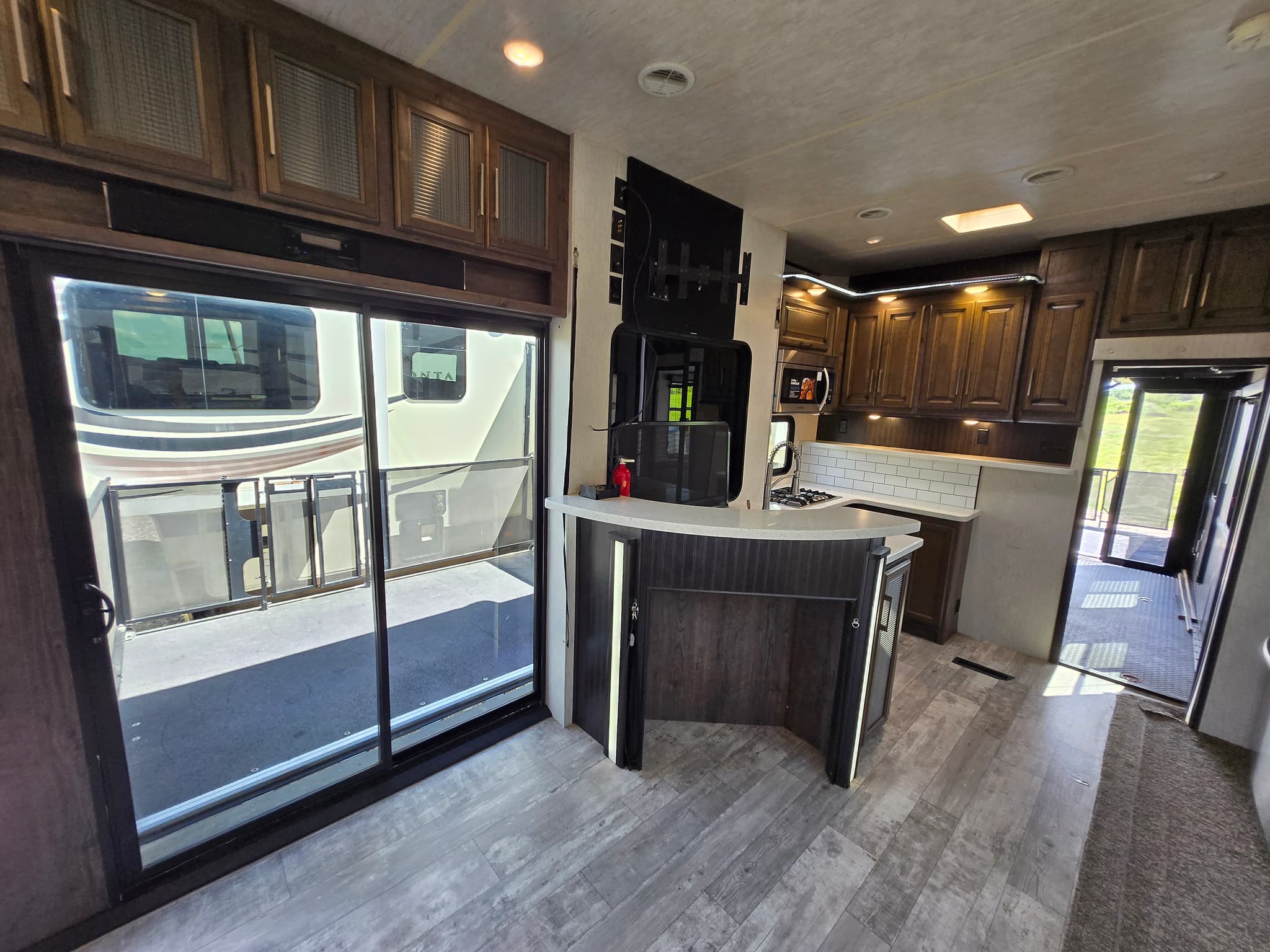 2018 Heartland Cyclone 4270 — photo 11 of 17