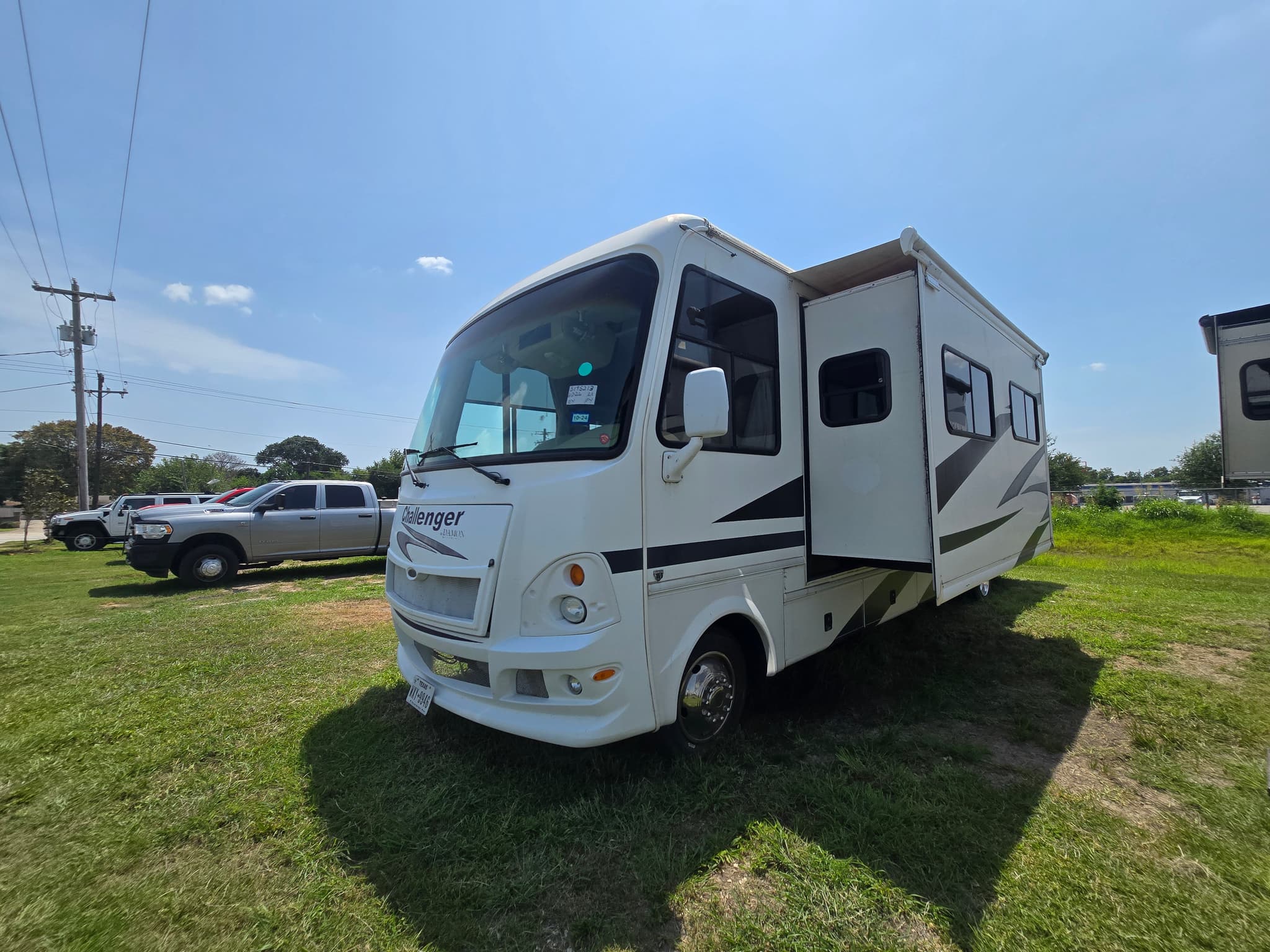 2008 Damon Challenger 355 — photo 3 of 19