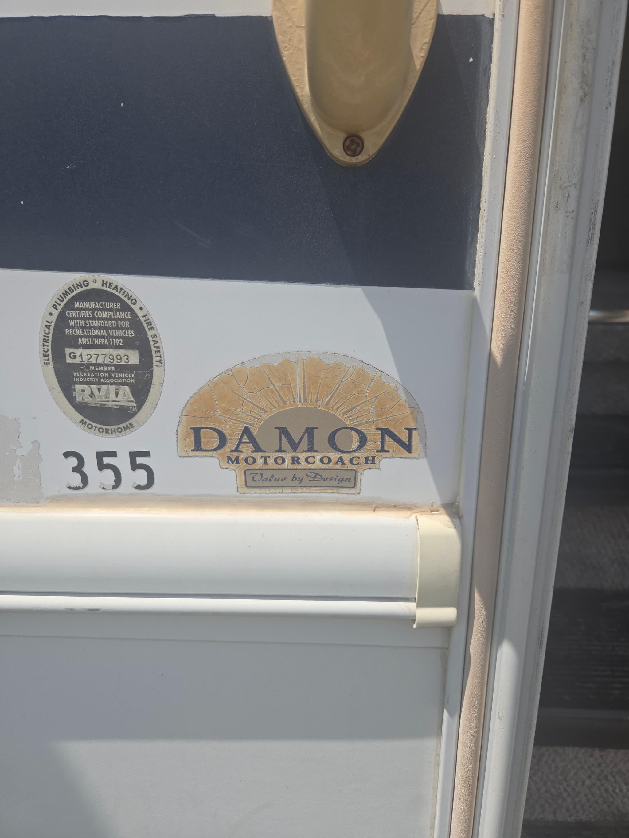 2008 Damon Challenger 355 — photo 18 of 19